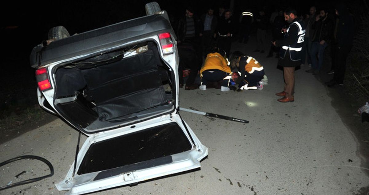 Polisin 'Dur' İhtarına Uymayan Araç Takla Attı: 2 Yaralı