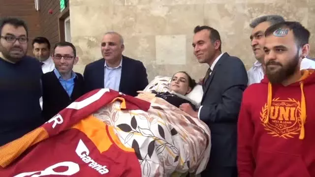 Hayalini Kurduğu Kitabının Galasını Yaptı Hayalini Kurduğu Kitabının Galasını Yaptı