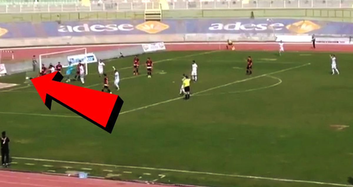 Kornere Giden Topu Gol Olarak Sayan Hakeme 8.7 Puan Verdiler