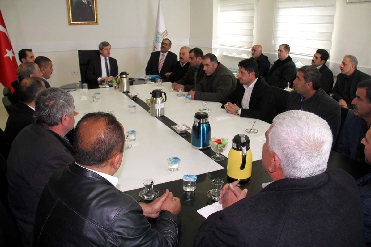 Vali Çınar, Esnafla 'Dere Üstü' Projesini Konuştu