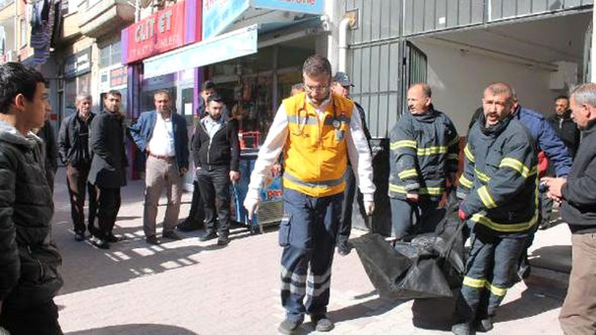 Psikolojik Rahatızlığı Bulunan Yaşlı Adam İntihar Etti