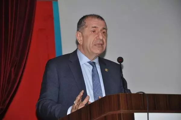 Bartın'da Ümit Özdağ'a Protesto Bartın'da Ümit Özdağ'a Protesto