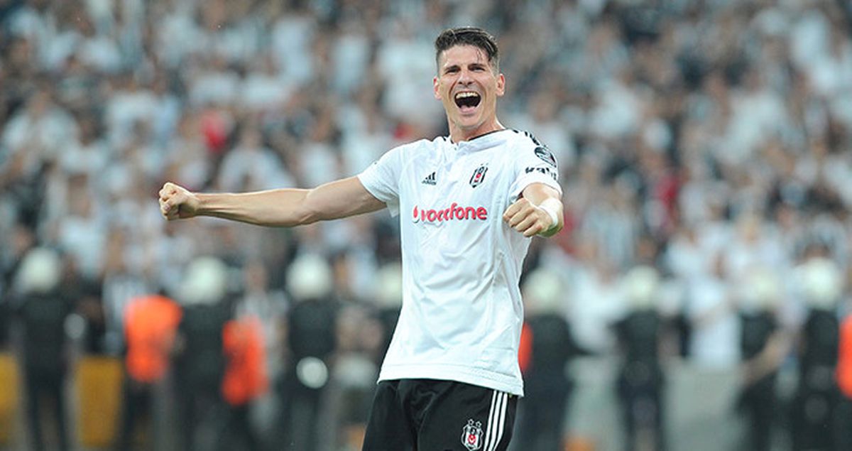 Beşiktaş, Gelecek Sezon Serbest Kalacak Mario Gomez'in Peşine Düştü