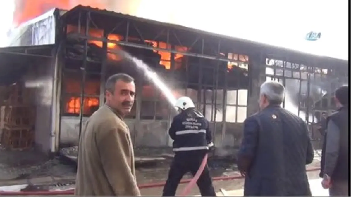 Mobilya Fabrikasında Büyük Yangın