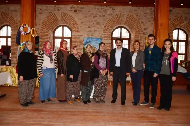 Seyitgazi'de 'Hünerli Ellerde Hayat Bulanlar' Sergisi Seyitgazi'de 'Hünerli Ellerde Hayat Bulanlar' Sergisi