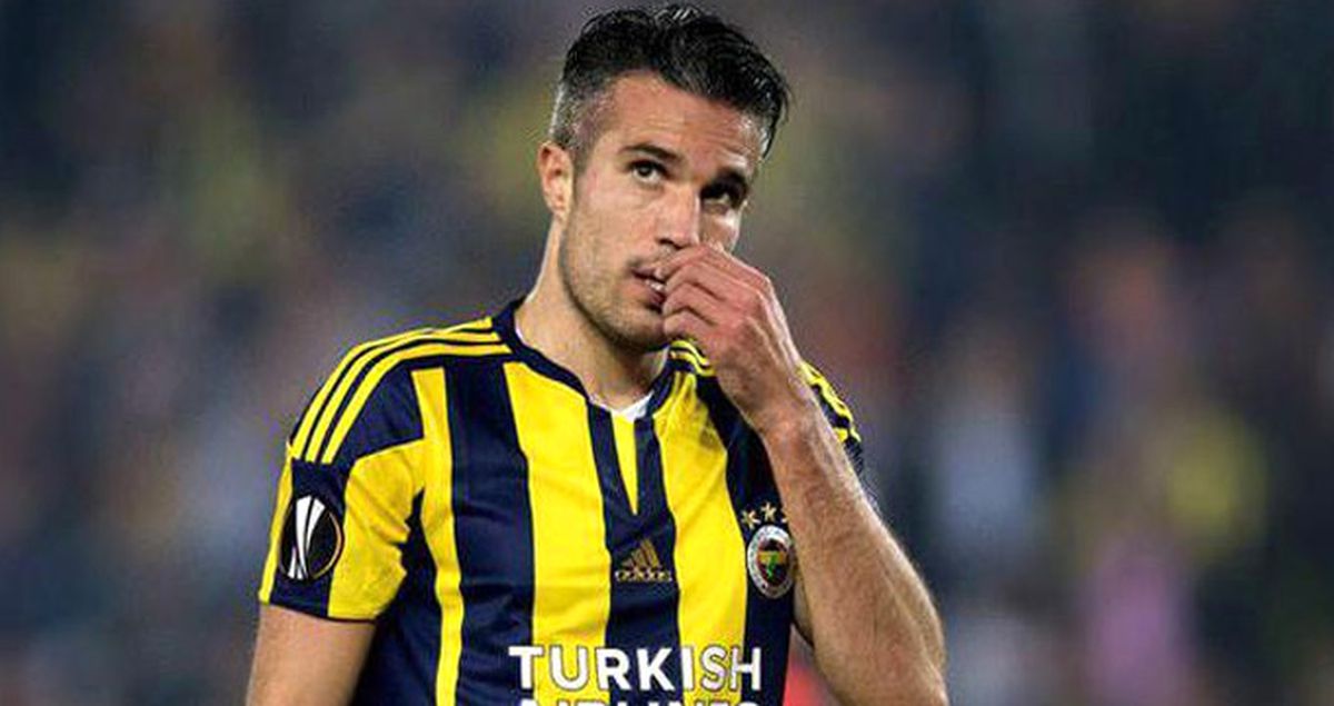Fenerbahçe, Van Persie'nin Bonservisini 2 Milyon Euro Olarak Belirledi