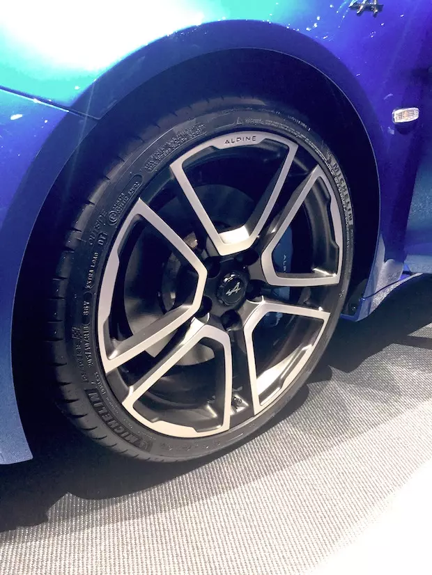 Mıchelın Yüksek Performans Lastikleri Süper Otomobillerin Tercihi Mıchelın Yüksek Performans Lastikleri Süper Otomobillerin Tercihi