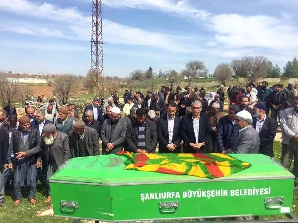 Abdullah Öcalan'ın Ablası Kalp Krizinden Öldü (2) Abdullah Öcalan'ın Ablası Kalp Krizinden Öldü (2)