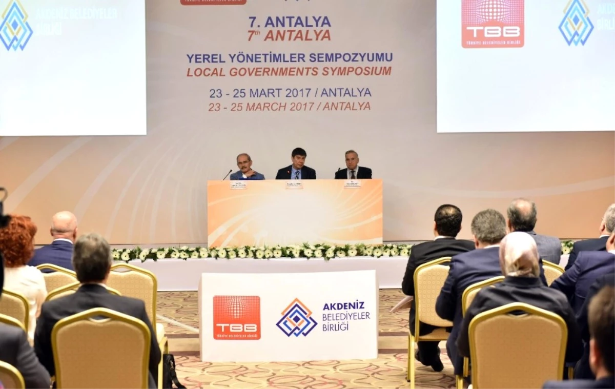 Antalya Şehircilik ve Teknolojileri Fuarı'nda Usta Başkanlar Konuştu