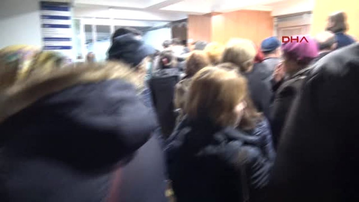 Bulgaristan'daki Seçim Için Istanbul'da Saat 07.00'de Sandık Başına Koştular Bulgaristan'daki Seçim...