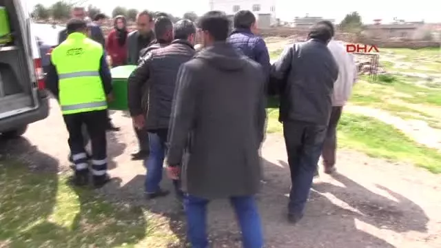 Şanlıurfa Abdullah Öcalan'ın Ablası Kalp Krizinden Öldü Şanlıurfa Abdullah Öcalan'ın Ablası Kalp Krizinden Öldü