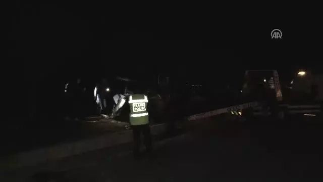 Ankara'da Feci Kaza, Beton Mikseriyle Otomobil Çarpıştı: 5 Ölü, 1 Yaralı