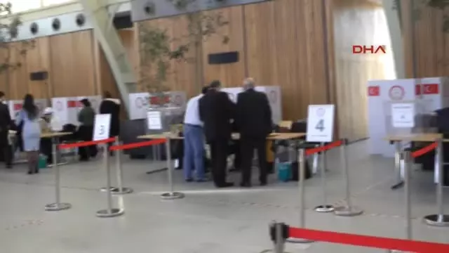 Nürnberg'de Ilk Oyu Başkonsolos Kül Kullandı Nürnberg'de Ilk Oyu Başkonsolos Kül Kullandı