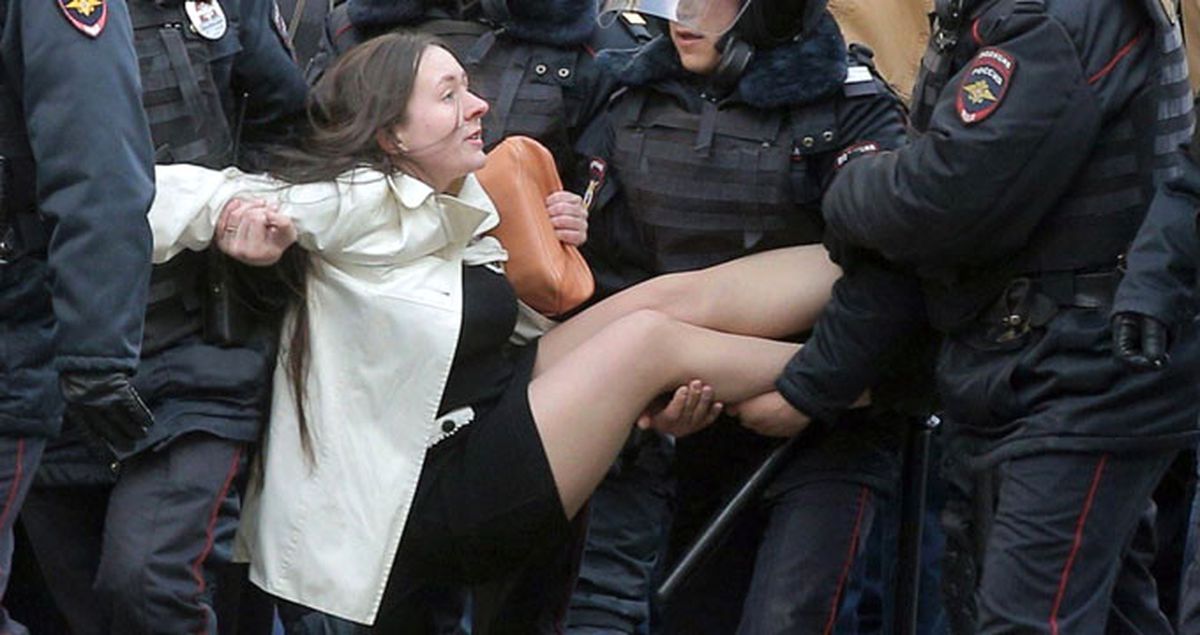 Putin Yönetimi, Polisin Uyguladığı Şiddeti 'Doğru ve Profesyonelce' Buldu