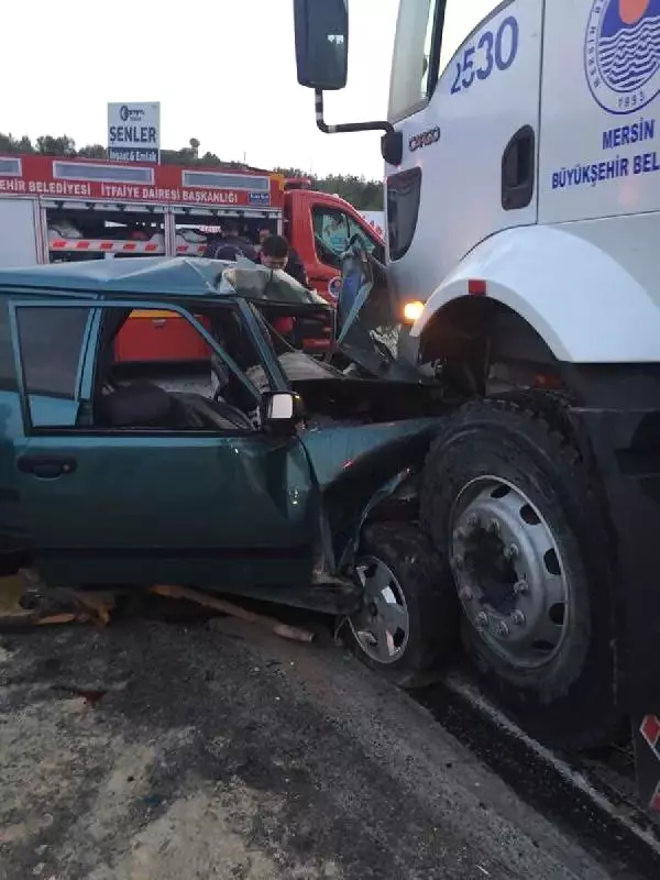 Erdemli�de Kamyon ile Otomobil Çarpıştı 1 Ölü, 6 Yaralı Haberler