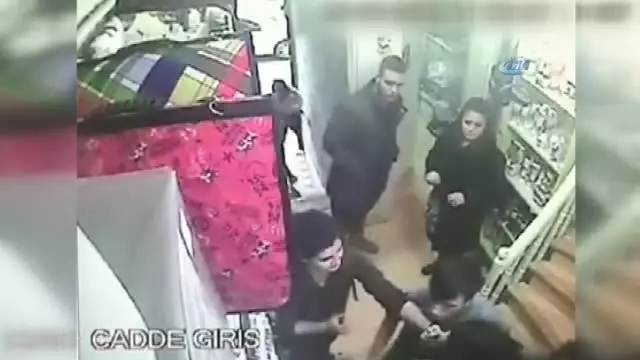 Eski Milli Futbolcu Emre Aşık'ın Eşi Yağmur Aşık'tan Veterinere Baykuş Dayağı Kamerada