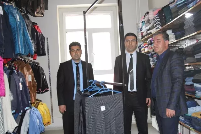 İhtiyaç Sahipleri 'Sosyal Market'ten Giydiriliyor