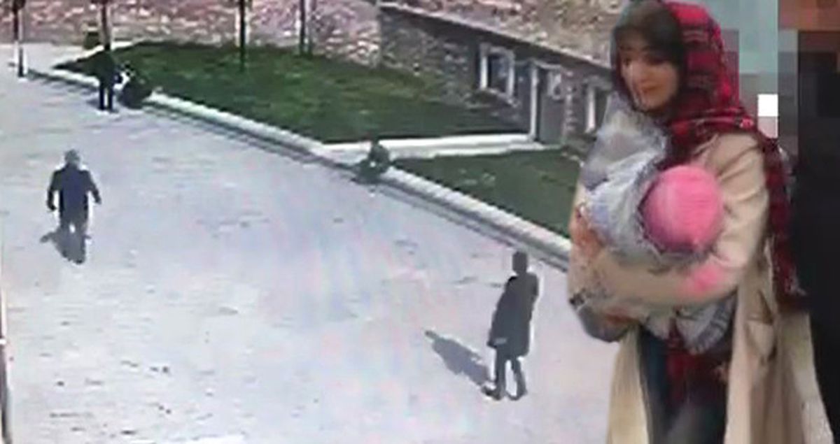 Kucağındaki Bebeğiyle Uyuşturucu Satan Kadın Yakalandı