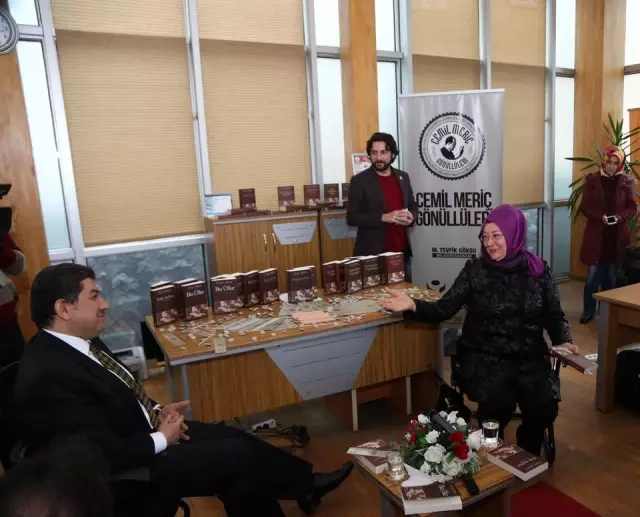 Onlar 'CEMİL Meriç Gönüllüleri' Onlar 'CEMİL Meriç Gönüllüleri'