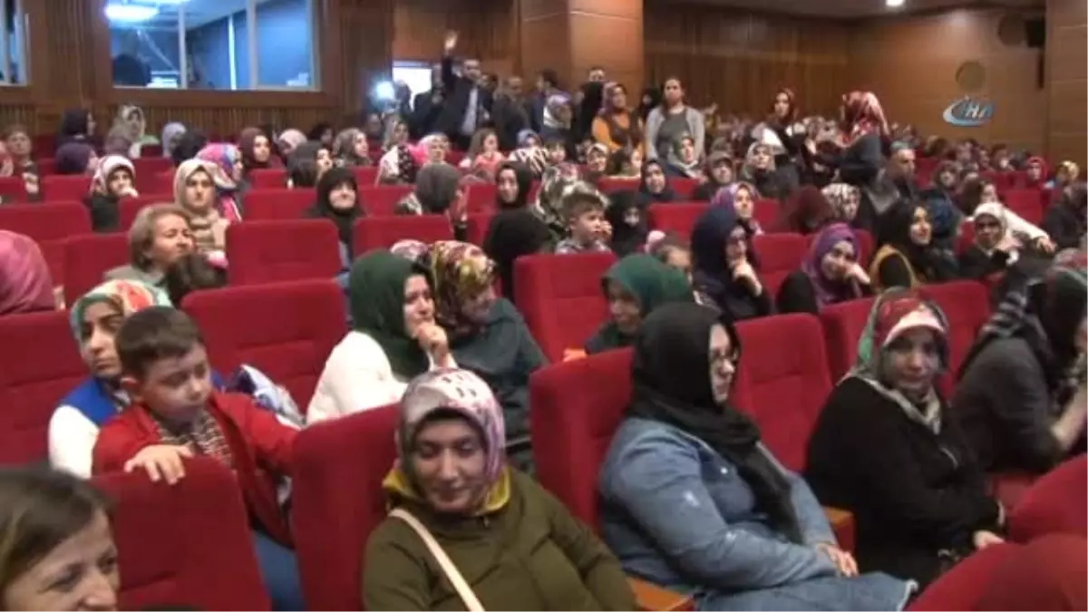 Bakan Fatma Betül Sayan Kaya: 'Kadının Güçlü Olması Toplumu Güçlendiriyor'