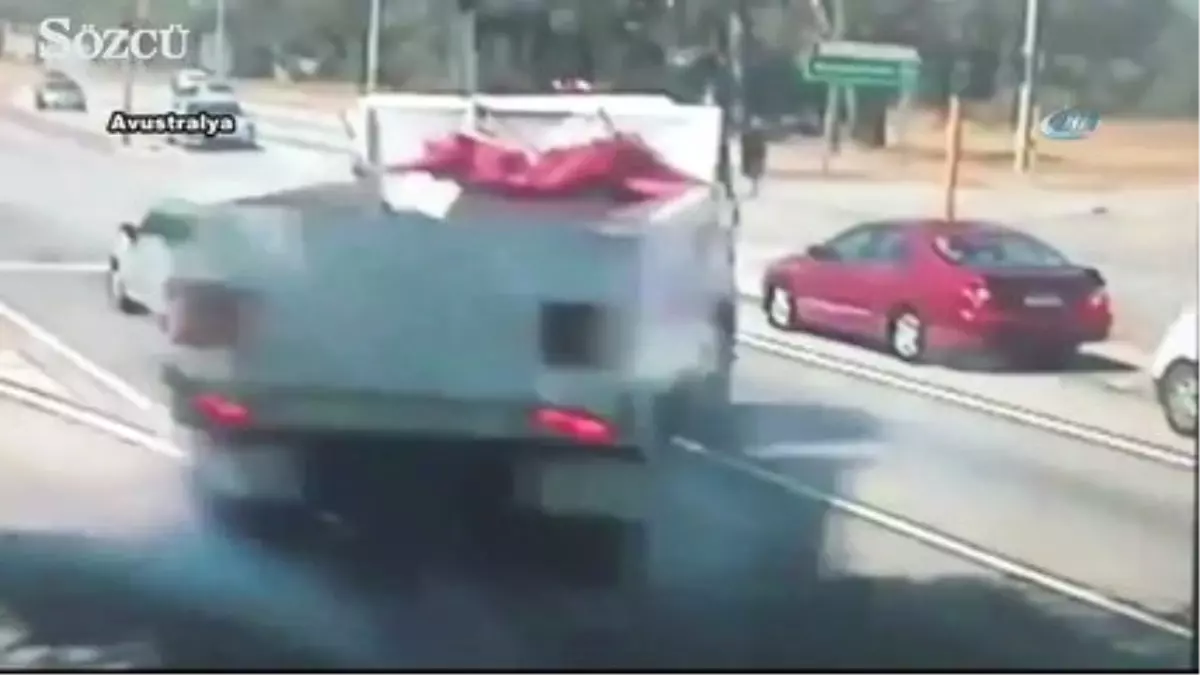 Trafikte Tehlikeli Şov!