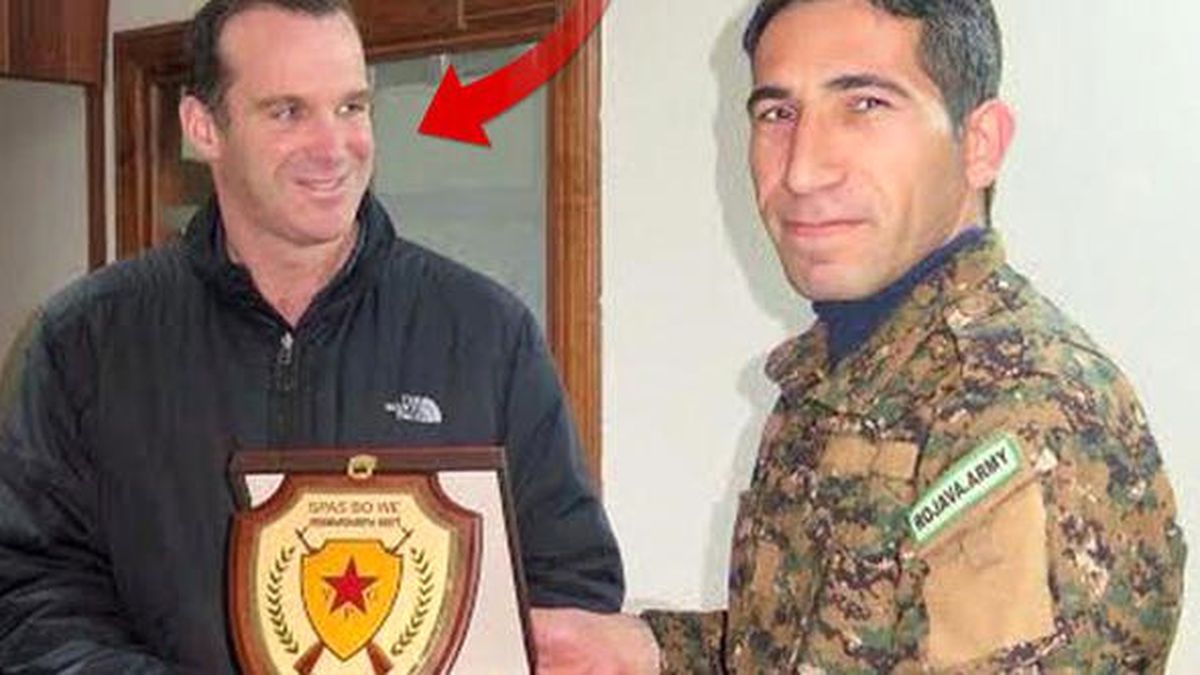 PYD'li Teröristlere Plaket Veren İsim Ankara'da