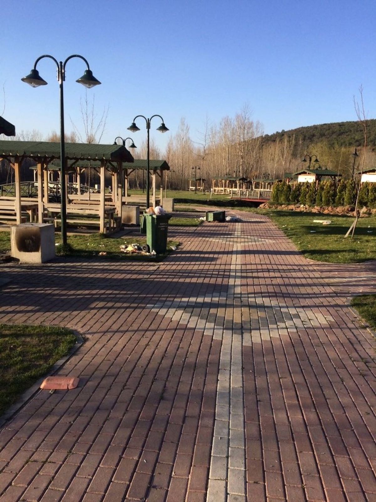 Türbin Mesire Yeri'nde Üzen Görüntüler