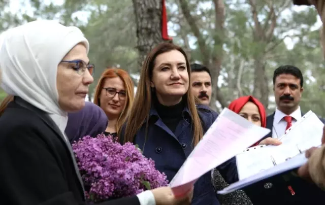 Tığ İşi Salaş Bayan Hırka Yapılışı Anlatımlı Türkçe Videolu Tığ İşi Salaş Bayan Hırka Yapılışı Anlatımlı Türkçe Videolu