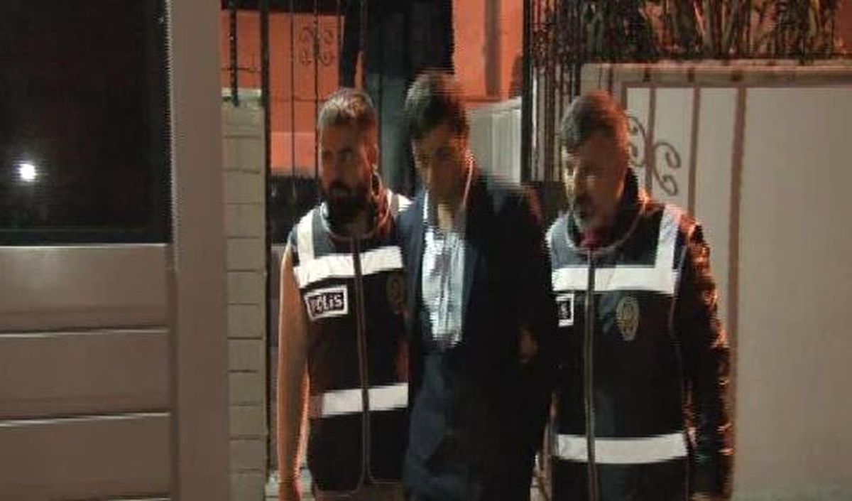 Sahte Savcı, Dolandırdığı Kadının 200 Bin TL'siyle İstanbul'da Yakalandı