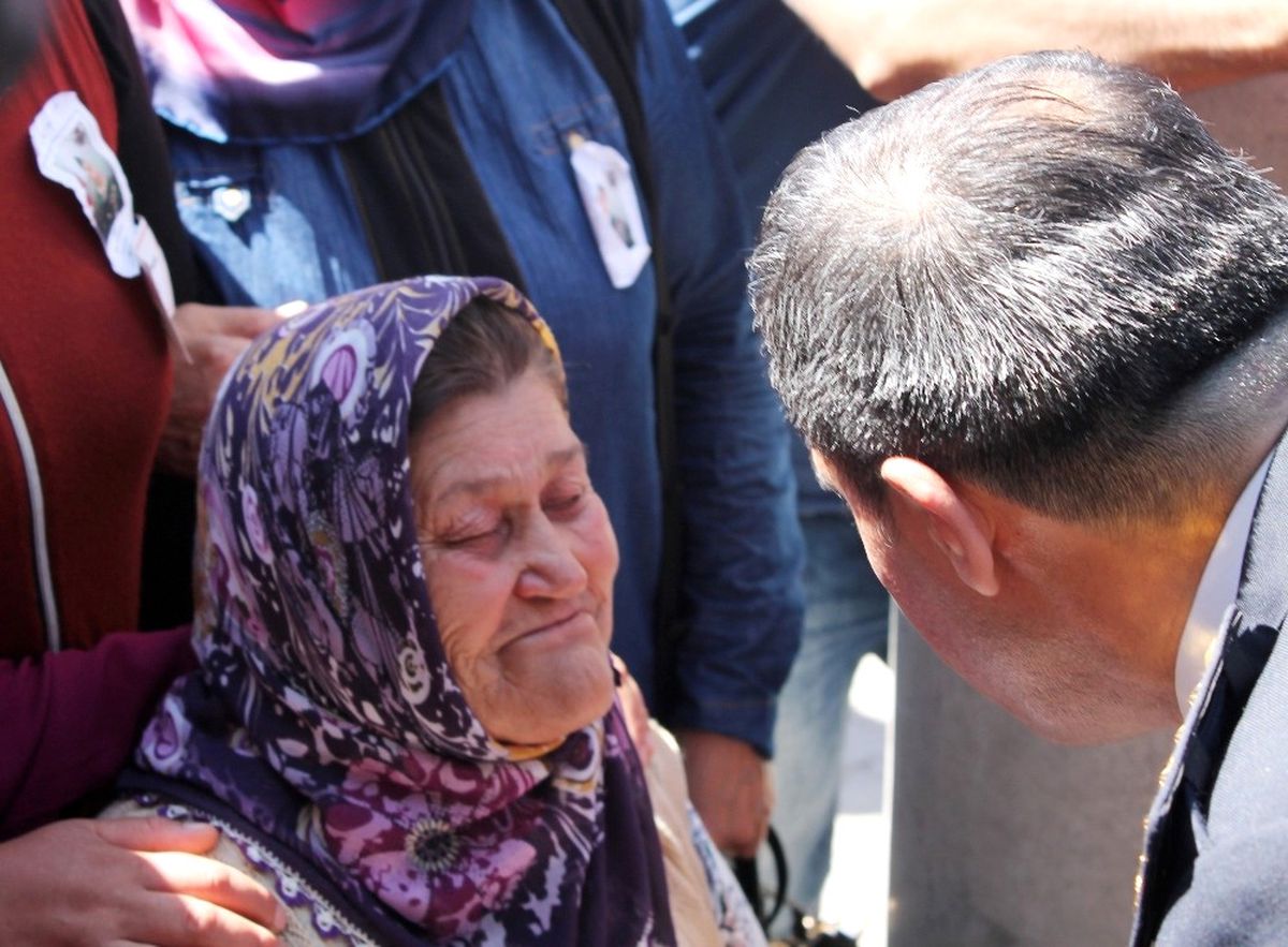 Şehit Astsubay Ömer Halisdemir'in Annesi Vefat Etti
