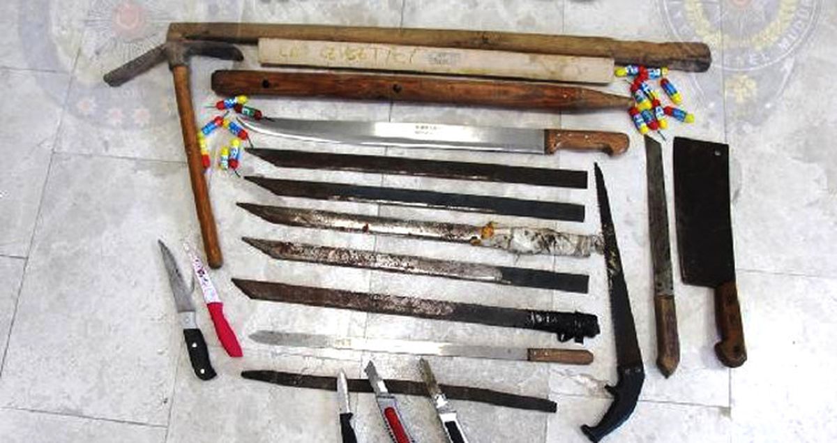 Göztepe Taraftarı Maça Cephaneyle Gitmiş! Satırlar, Sopalar Ortaya Çıktı