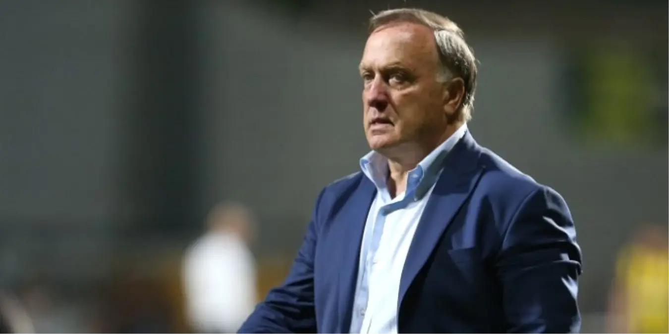 Advocaat'tan Herkesi Şok Eden Karar!