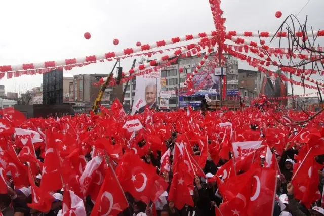 Başbakan Yıldırım: 'Terörün Efendilerinin Kandil'ini Mutlaka Söndüreceğiz' Başbakan Yıldırım: 'Terörün Efendilerinin Kandil'ini Mutlaka Söndüreceğiz'