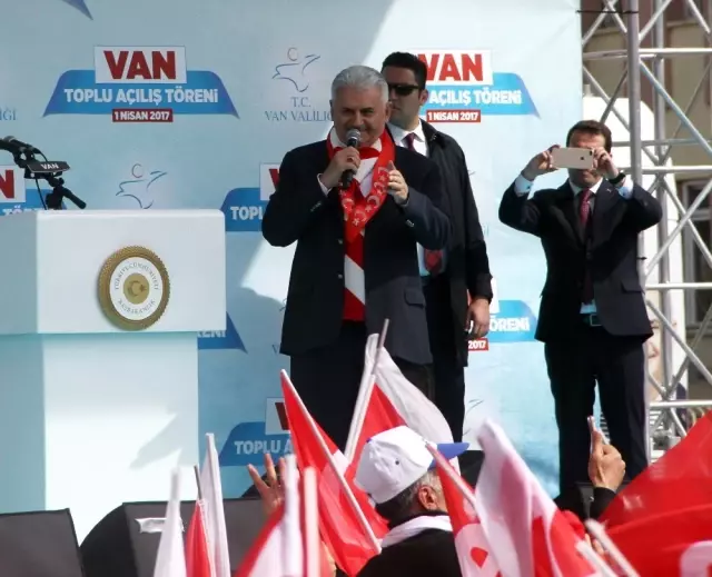 Başbakan Yıldırım: 'Terörün Efendilerinin Kandil'ini Mutlaka Söndüreceğiz' Başbakan Yıldırım: 'Terörün Efendilerinin Kandil'ini Mutlaka Söndüreceğiz'