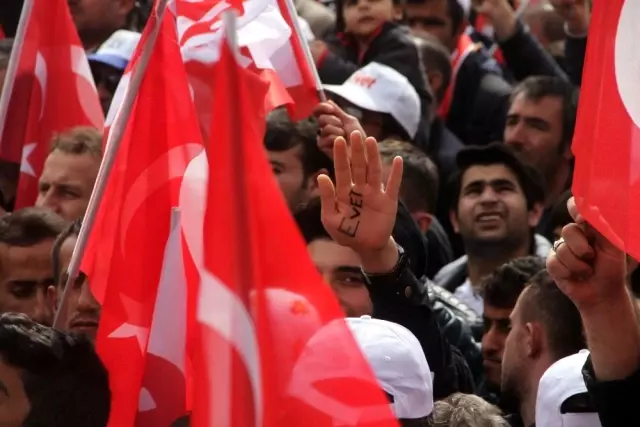 Başbakan Yıldırım: 'Terörün Efendilerinin Kandil'ini Mutlaka Söndüreceğiz' Başbakan Yıldırım: 'Terörün Efendilerinin Kandil'ini Mutlaka Söndüreceğiz'