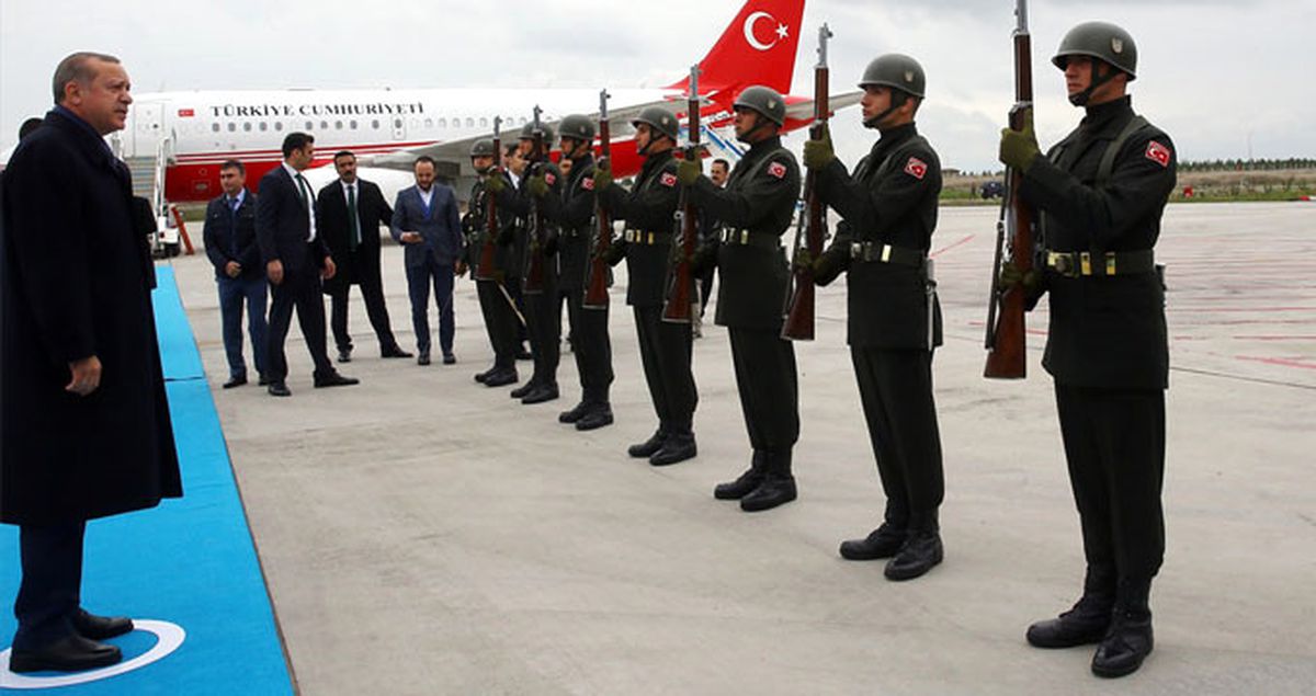 Cumhurbaşkanı Erdoğan'a Diyarbakır'a Gelişinde F-16'lar Eşlik Etti
