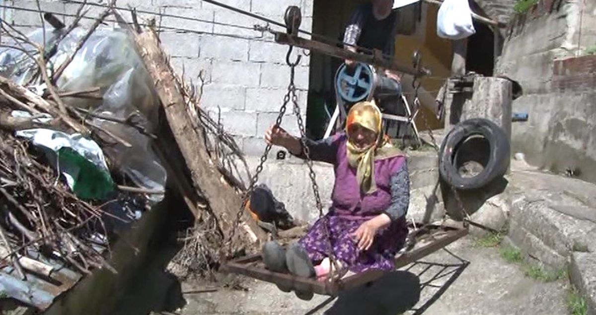 Rizeli Küçükmustafa Çifti, Evlerine 15 Yıldır Teleferikle Ulaşıyor