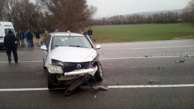 Sivas Ta Trafik Kazası 6 Yaralı Haberi Fotografı