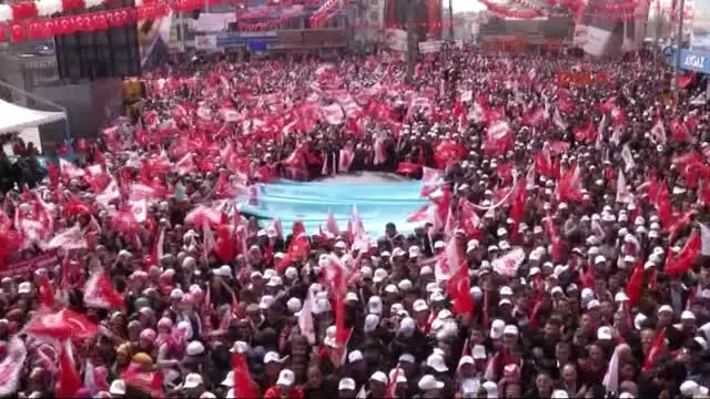 Van Binali Yıldırım: Bizleri Şimdi Türkler, Kürtler Diye Ayrıştırmak Istiyorlar 2- Van Binali Yıldırım: Bizleri Şimdi Türkler, Kürtler Diye Ayrıştırmak Istiyorlar 2-