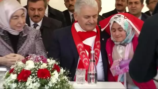 Van Binali Yıldırım: Bizleri Şimdi Türkler, Kürtler Diye Ayrıştırmak Istiyorlar 1- Van Binali Yıldırım: Bizleri Şimdi Türkler, Kürtler Diye Ayrıştırmak Istiyorlar 1-