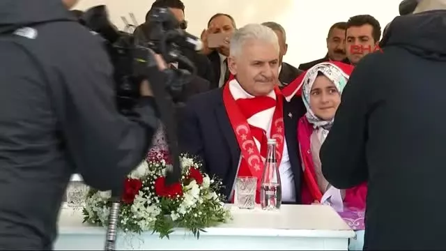 Van Binali Yıldırım: Bizleri Şimdi Türkler, Kürtler Diye Ayrıştırmak Istiyorlar 1- Van Binali Yıldırım: Bizleri Şimdi Türkler, Kürtler Diye Ayrıştırmak Istiyorlar 1-