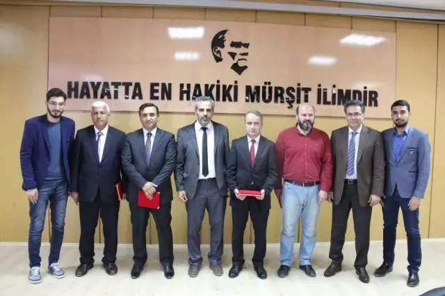 Yeni Anayasa Değişikliği ve Gençlik' Paneli Düzenlendi Yeni Anayasa Değişikliği ve Gençlik' Paneli Düzenlendi