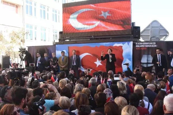 Akşener'den Bahçeli'ye: Referandumdan Hayır Çıkarsa Koltuğu Bırakacak Mısın? Akşener'den Bahçeli'ye: Referandumdan Hayır Çıkarsa Koltuğu Bırakacak Mısın?