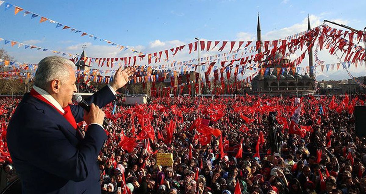 Erdoğan Kayseri'ye Gelmedi Ama Meydan Afişleriyle Donatıldı