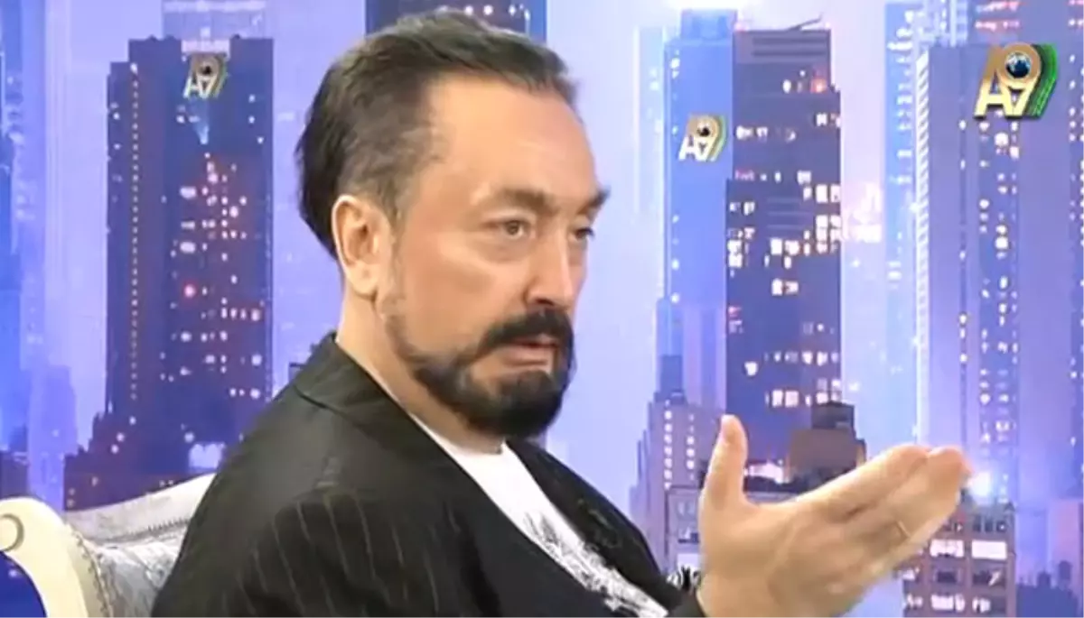Adnan Oktar, Referandumda 'Evet' Oyu Vereceğini Açıkladı