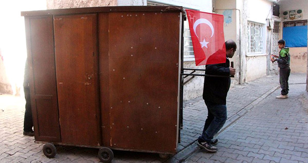 Gardıropta Yaşayan Aile Yeni Evine Kavuştu