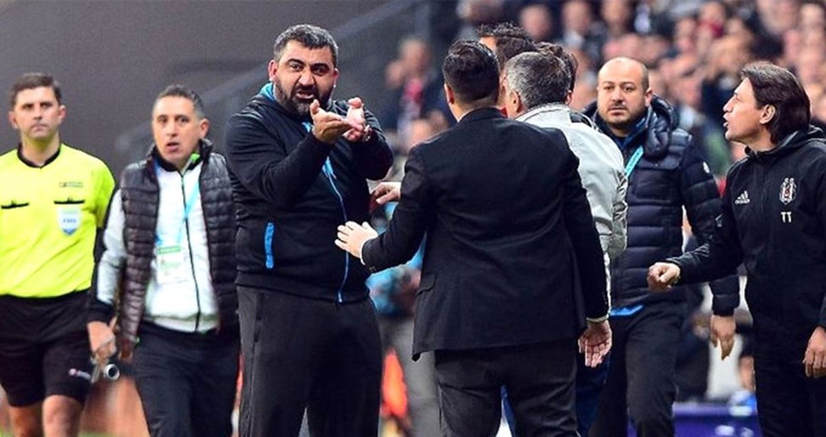 Ümit Özat'tan Şenol Güneş'e 'Türkçe Konuşamıyor' İması