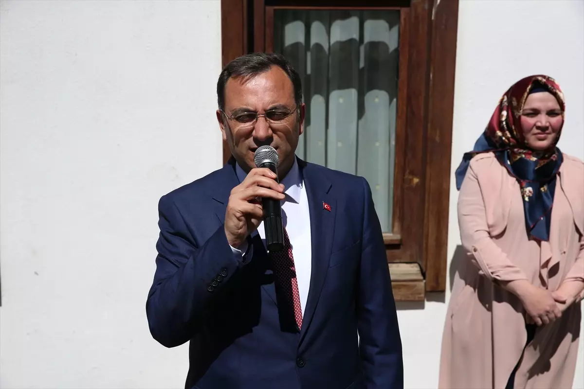Altındağ'da Engelli Vatandaşlar Adına Ağaç Dikildi