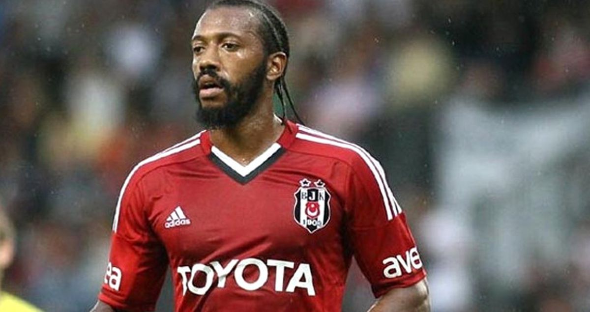 Fenerbahçe, Fernandes İçin Lokomotiv Moskova'ya Emenike'yi Teklif Edecek
