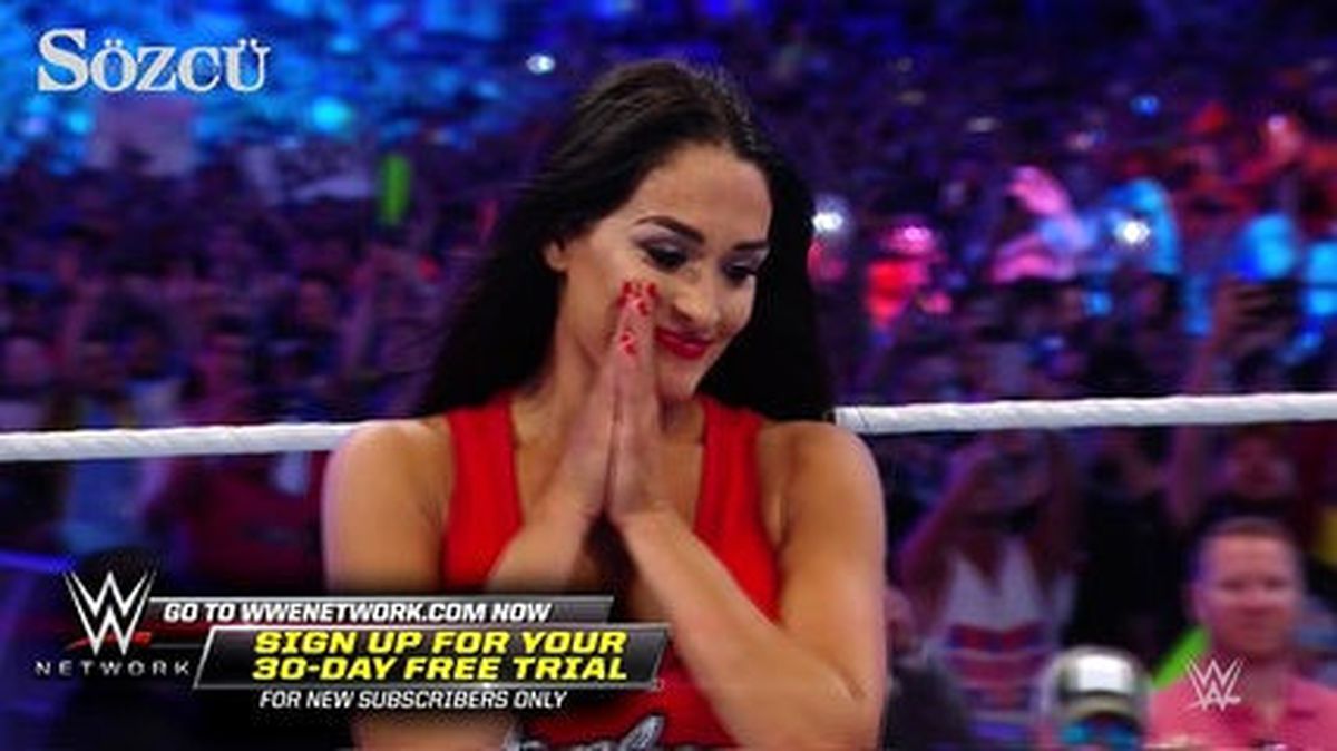 John Cena'dan Sevgilisi Nikki Bella'ya Ringde Evlilik Teklifi